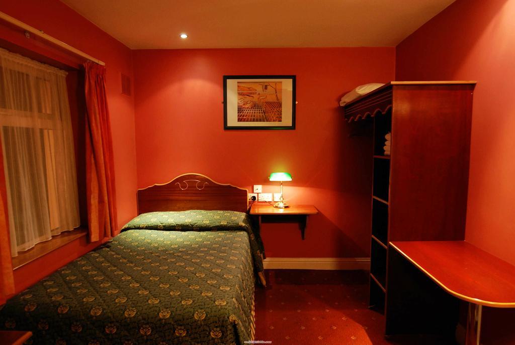 Palmerstown Lodge Dublin Exterior photo