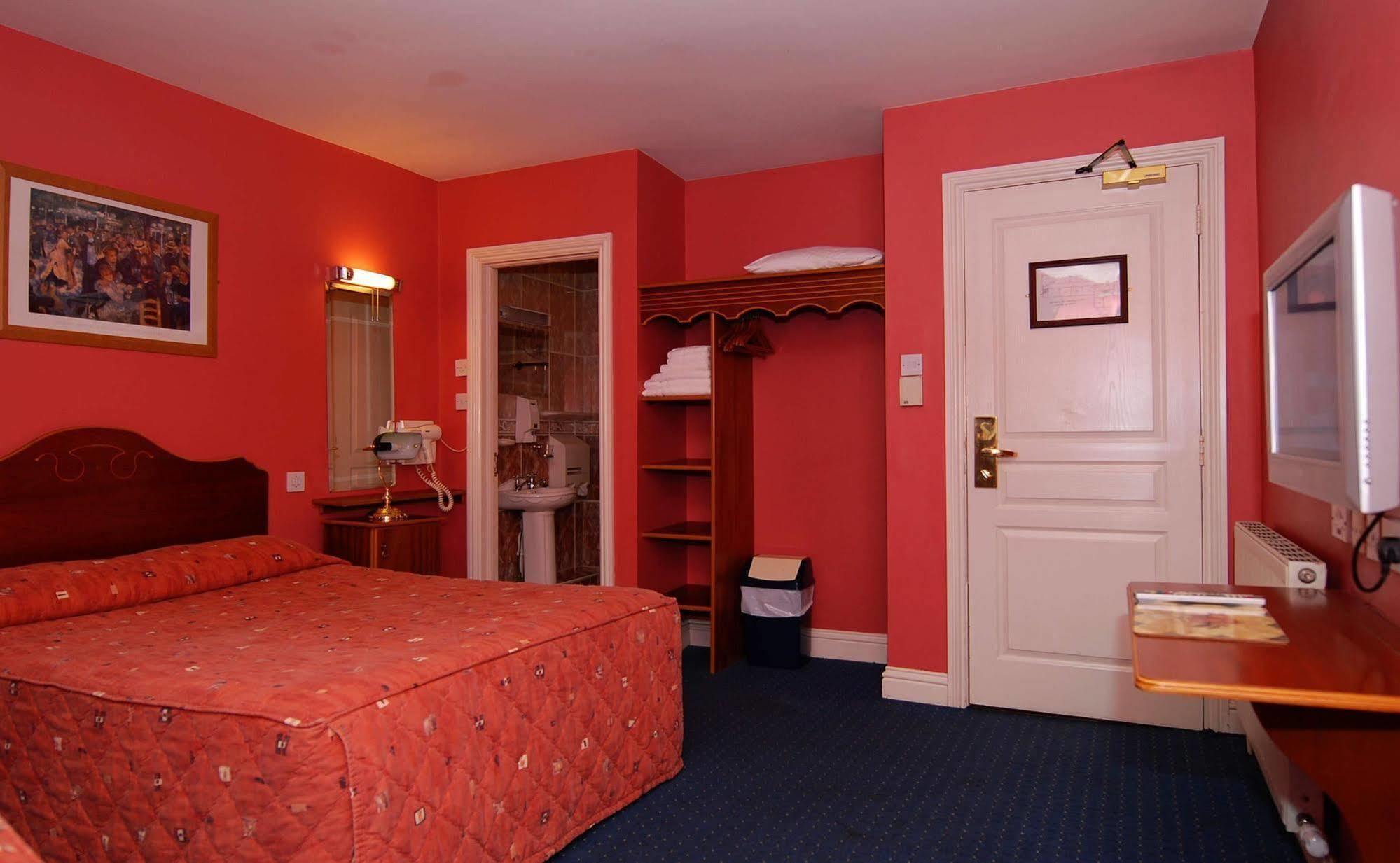 Palmerstown Lodge Dublin Exterior photo